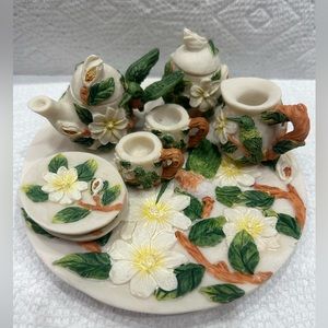 Miniature decorative tee set floral& hummingbird of 1996